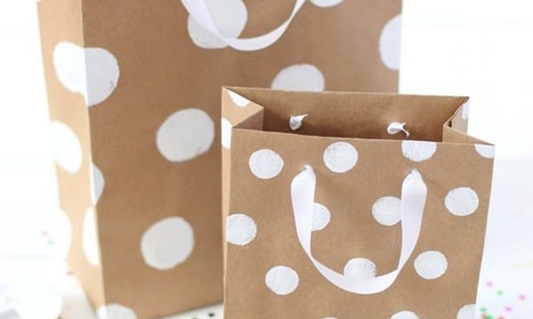 25 DIY Wrapping Paper Ideas for Gifts 8