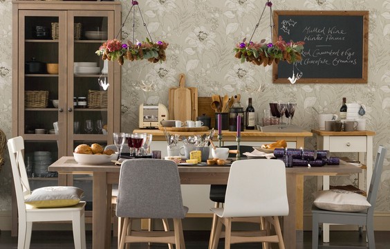 40 Creative Dining Table Decoration Ideas  (21)