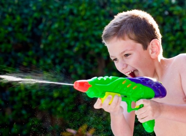 10 Safe Water Games for Kids 5