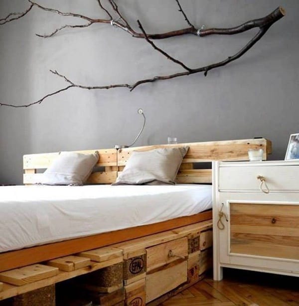 25 Cool Tree Branches Decoration Ideas for Home 12