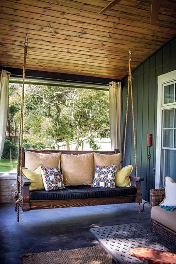 Beautiful Porch Swing Home Installation (1)