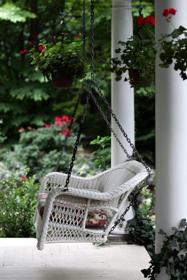 Beautiful Porch Swing Home Installation (3)