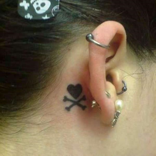 35 Cute and Small Heart Tattoo Designs 28