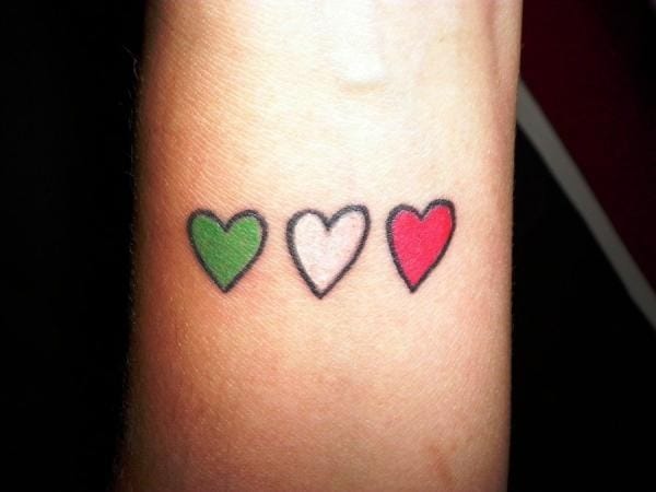 35 Cute and Small Heart Tattoo Designs 33