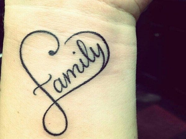 35 Cute and Small Heart Tattoo Designs 5