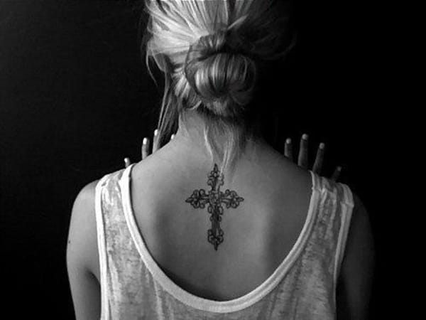 35 Most Attractive Ideas about Back Neck Tattoos for Woman 20