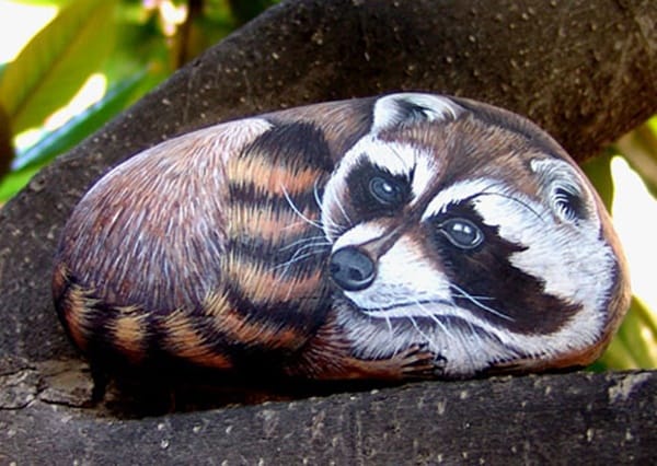 40 Cute Pictures of Animals Painted on Rocks 16