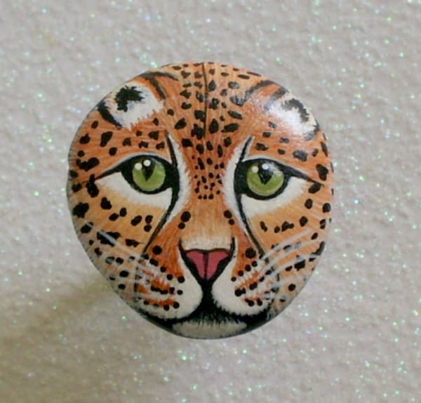 40 Cute Pictures of Animals Painted on Rocks 18