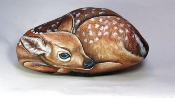 40 Cute Pictures of Animals Painted on Rocks 26