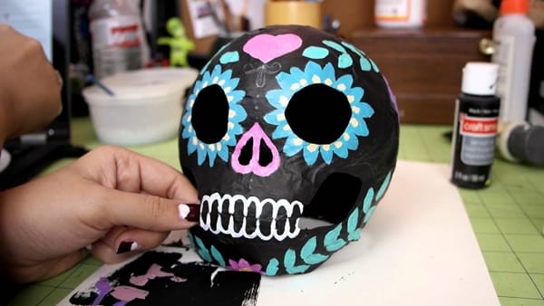 10-beautiful-handmade-halloween-paper-mache-ideas-10