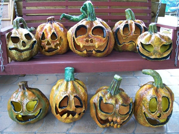 10-beautiful-handmade-halloween-paper-mache-ideas-8