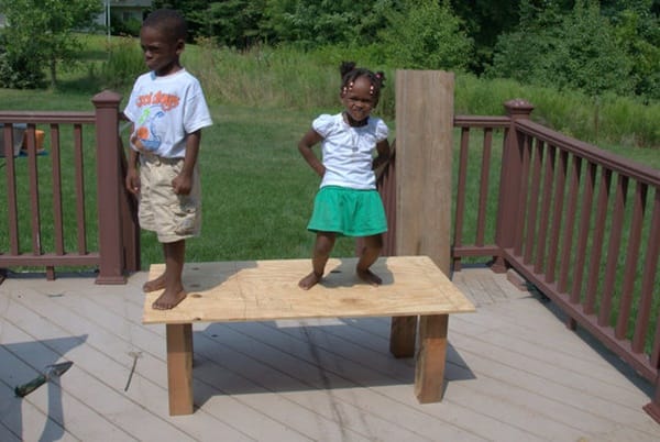 10-cool-diy-play-table-ideas-for-kids-6