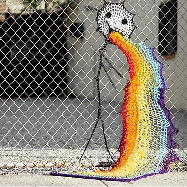 25-beyond-believe-crochet-artwork-installations-4