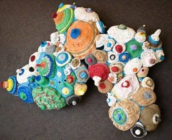 25-beyond-believe-crochet-artwork-installations-9