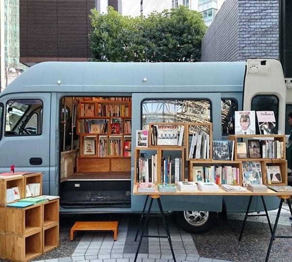 5-creative-but-small-movable-library-ideas-2