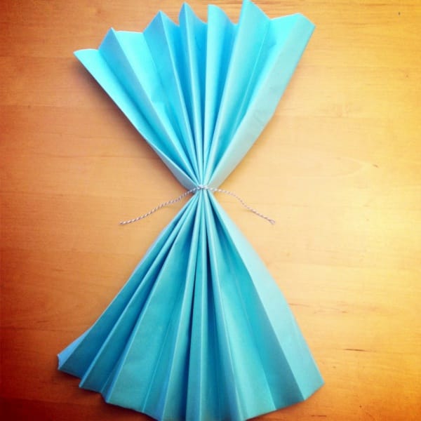 How to make Giant Tissue Paper Flowers - Hoosier Homemade