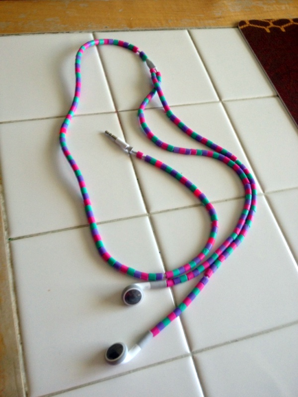 How to make your own Colorful Earphones00018