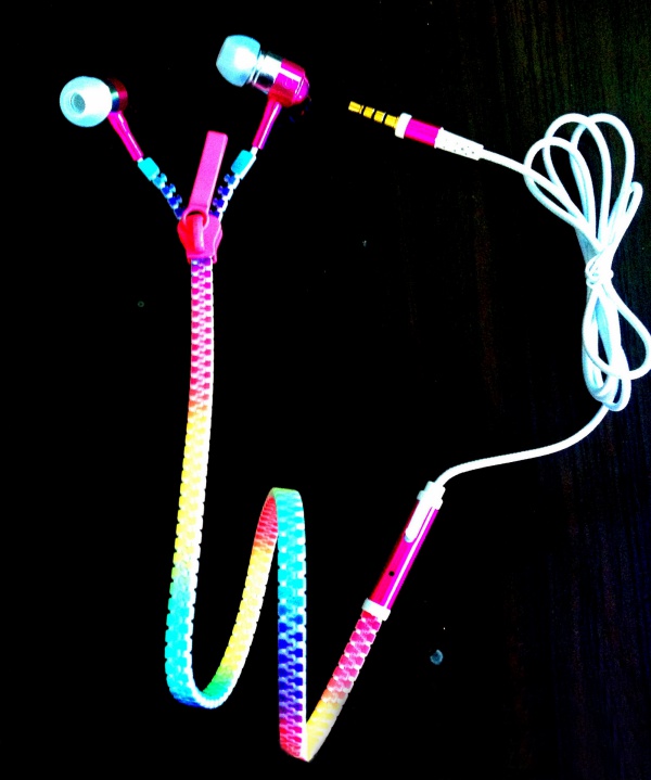How to make your own Colorful Earphones00024