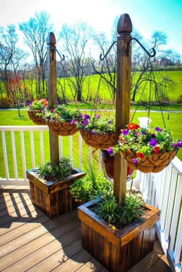 DIY-Outdoor-Wooden-Planter-Box