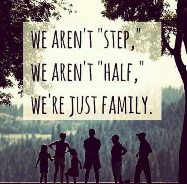 25 Inspirational Happy family quotes to Spread Away Positivity