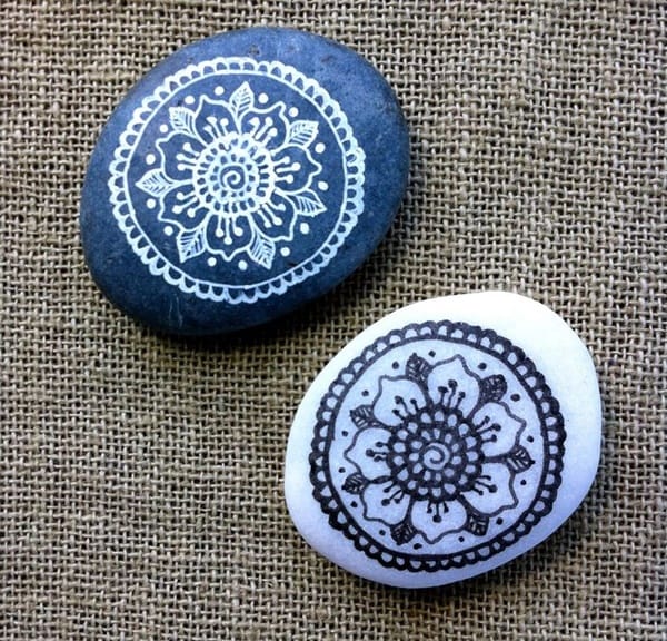 DIY-Mandala-Stone-Patterns