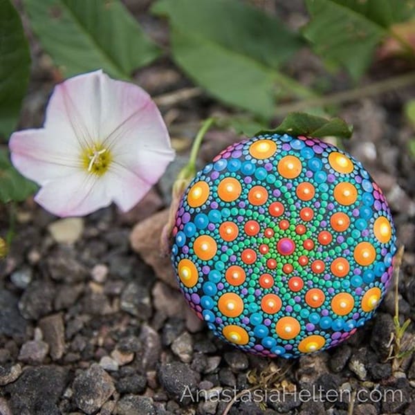 DIY-Mandala-Stone-Patterns