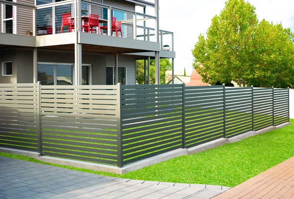 Horizontal-Fence-Ideas