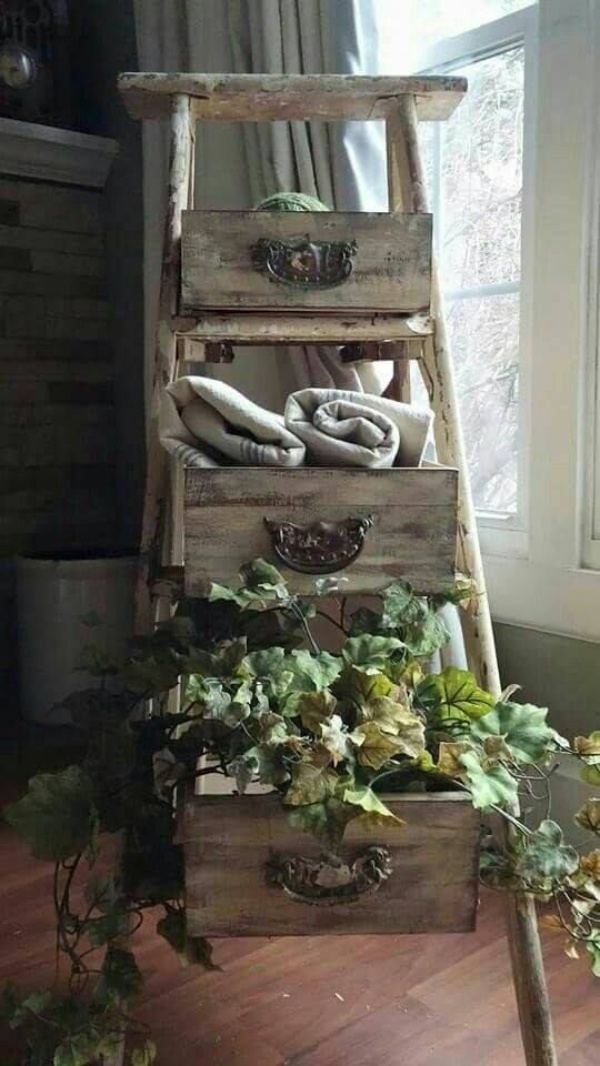 35 Smart Ways to Reuse Old wooden Ladders