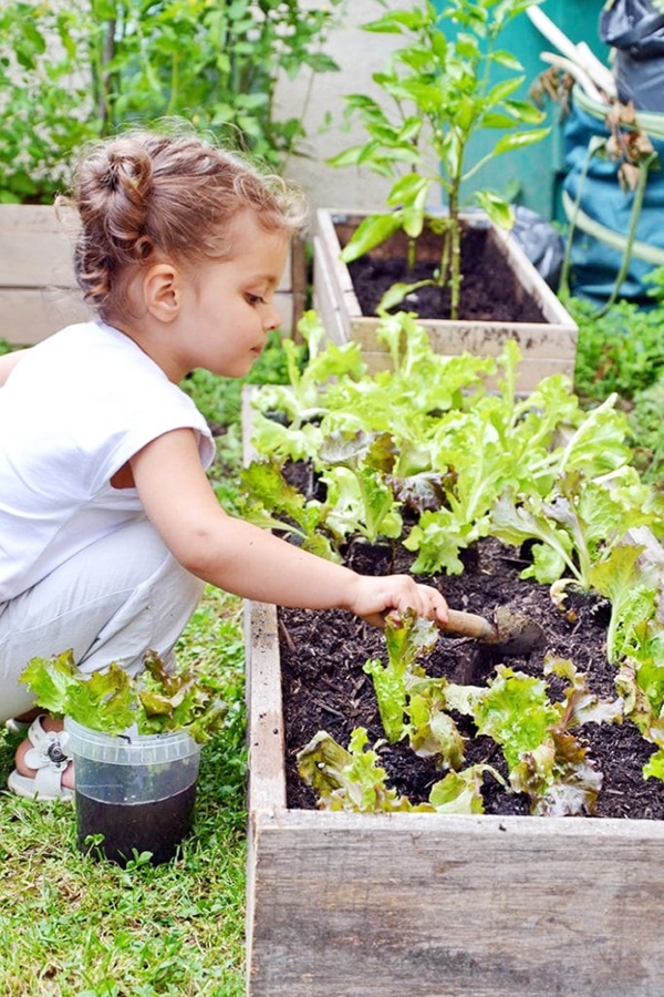 Benefits of Gardening with Kids