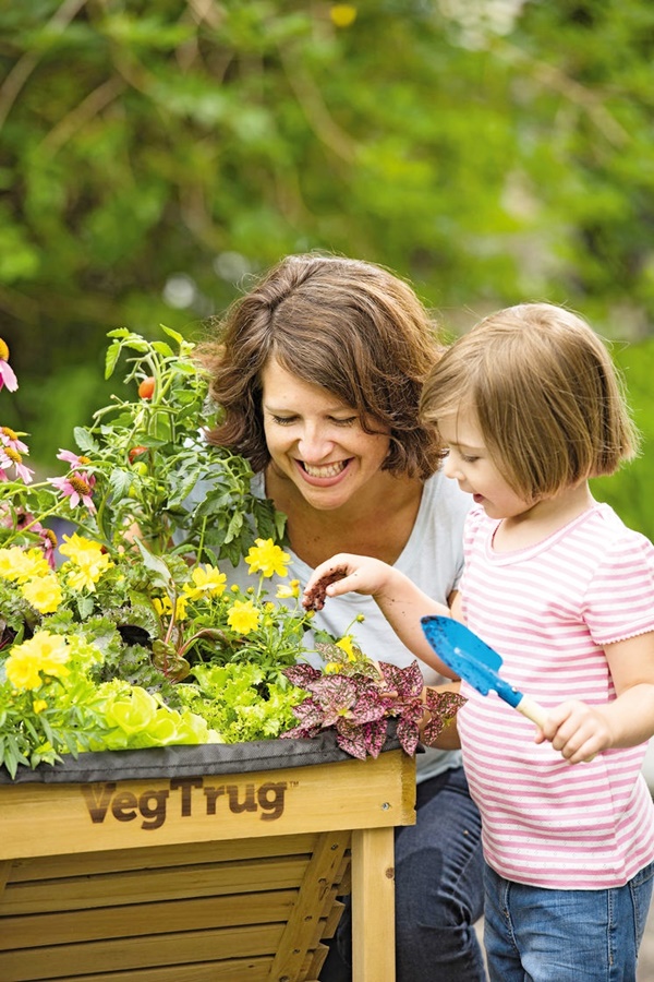 Benefits of Gardening with Kids