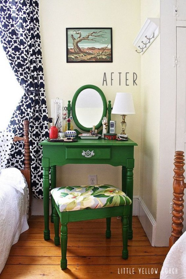 Clever Ways to Use Small Space for Dressing Table