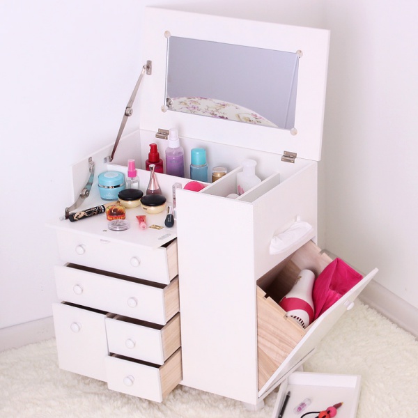 Clever Ways to Use Small Space for Dressing Table