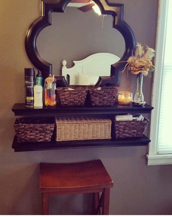 Clever Ways to Use Small Space for Dressing Table