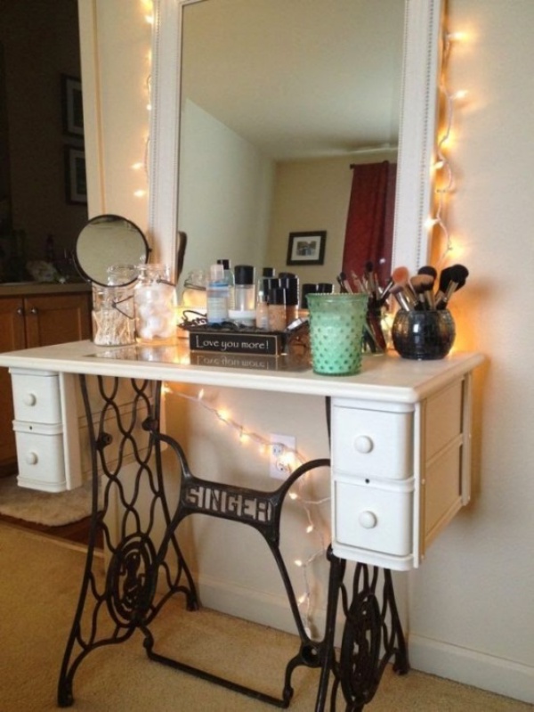 Clever Ways to Use Small Space for Dressing Table