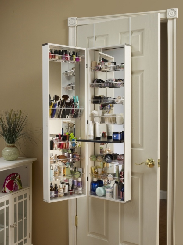 Clever Ways to Use Small Space for Dressing Table