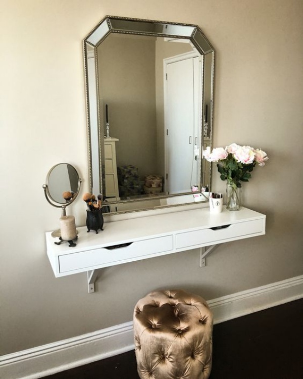 40 Clever Ways To Use Small Space For Dressing Table