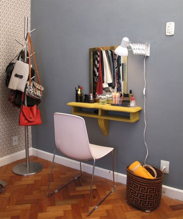 Clever Ways to Use Small Space for Dressing Table