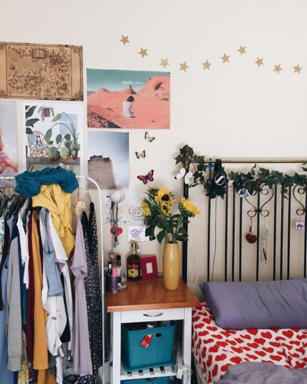 Flowers Can Make Your Bedroom More Cozy