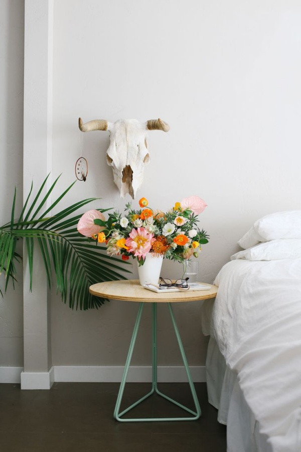 Flowers Can Make Your Bedroom More Cozy