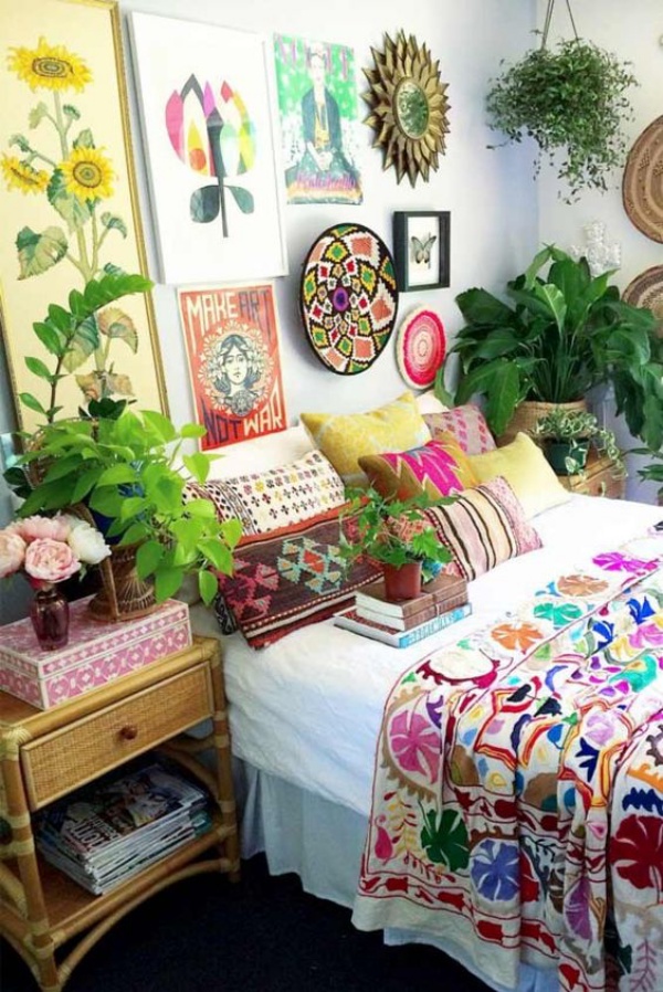Flowers Can Make Your Bedroom More Cozy