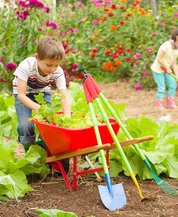 Small Kids Garden Ideas to Foster kid's Interest in Gardening