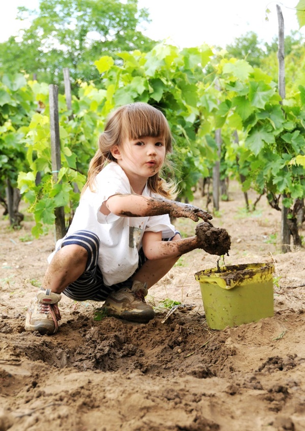 Small Kids Garden Ideas to Foster kid's Interest in Gardening