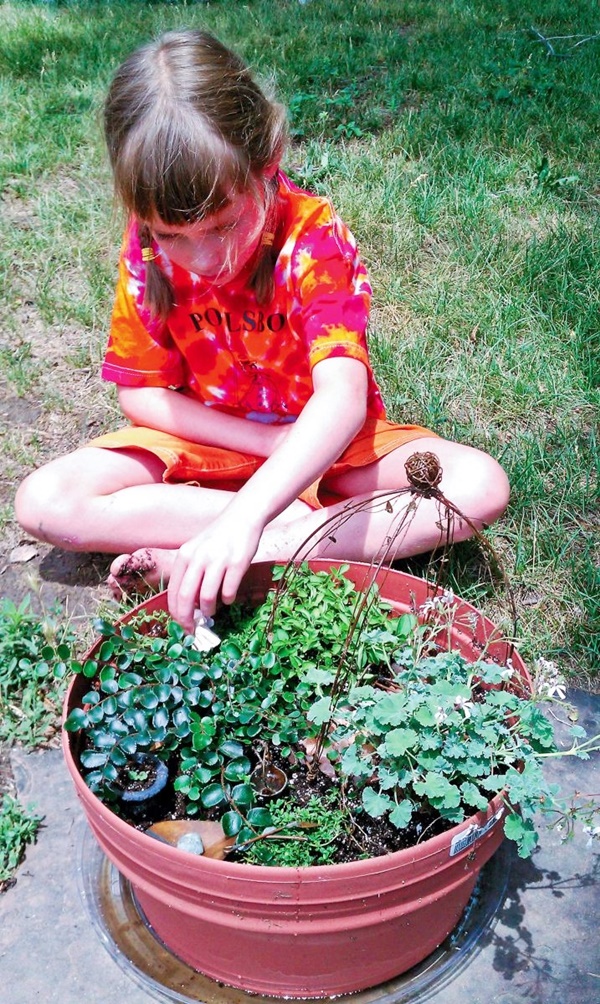 Small Kids Garden Ideas to Foster kid's Interest in Gardening