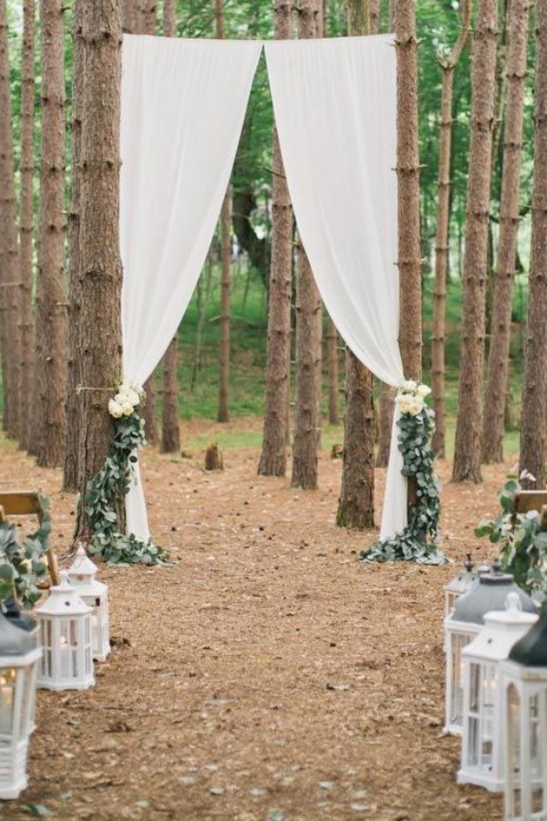 Ways To Decorate Your Backyard For a Wedding