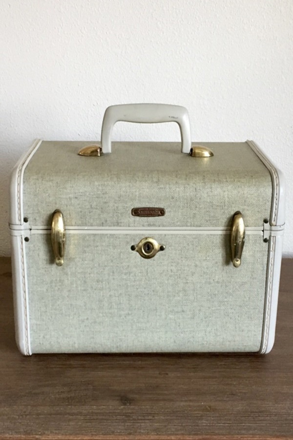 Most Intelligent Ways to Reuse old Vintage Suitcases