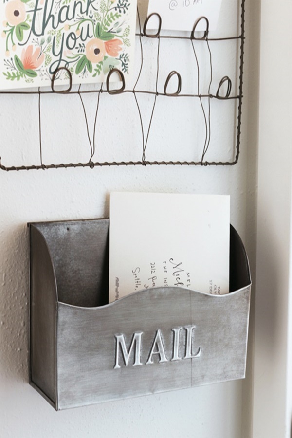 Cool DIY Keys and Mail Organizing Ideas