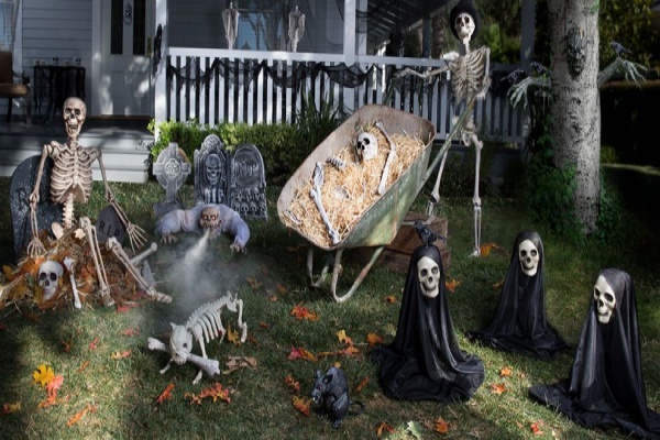 Scary Skeleton Decor Ideas to try this Halloween