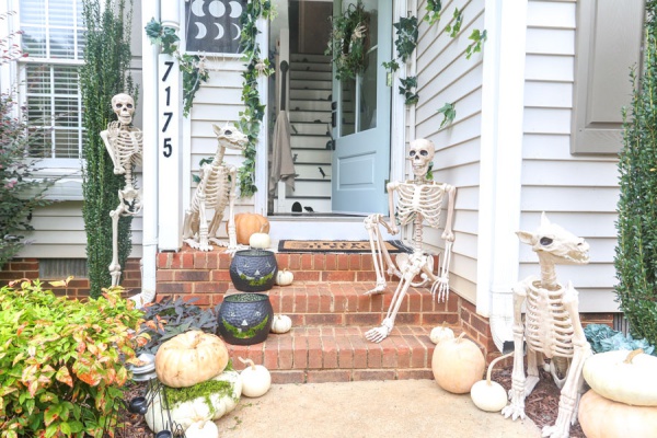 Scary Skeleton Decor Ideas to try this Halloween