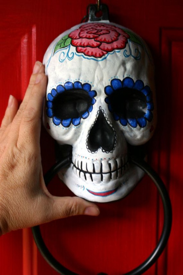 Scary Skeleton Decor Ideas to try this Halloween