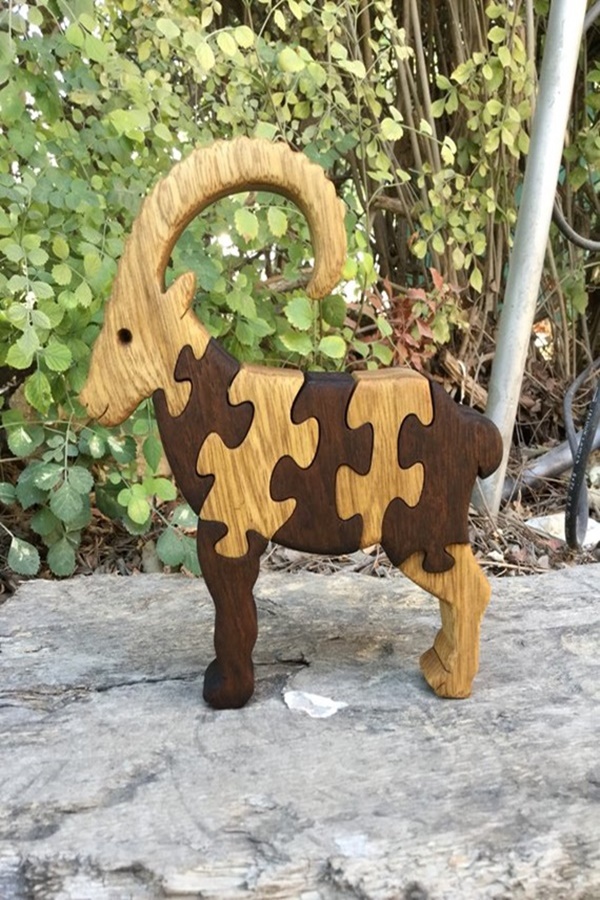 Realistic Handmade Wooden Animals Sculptures